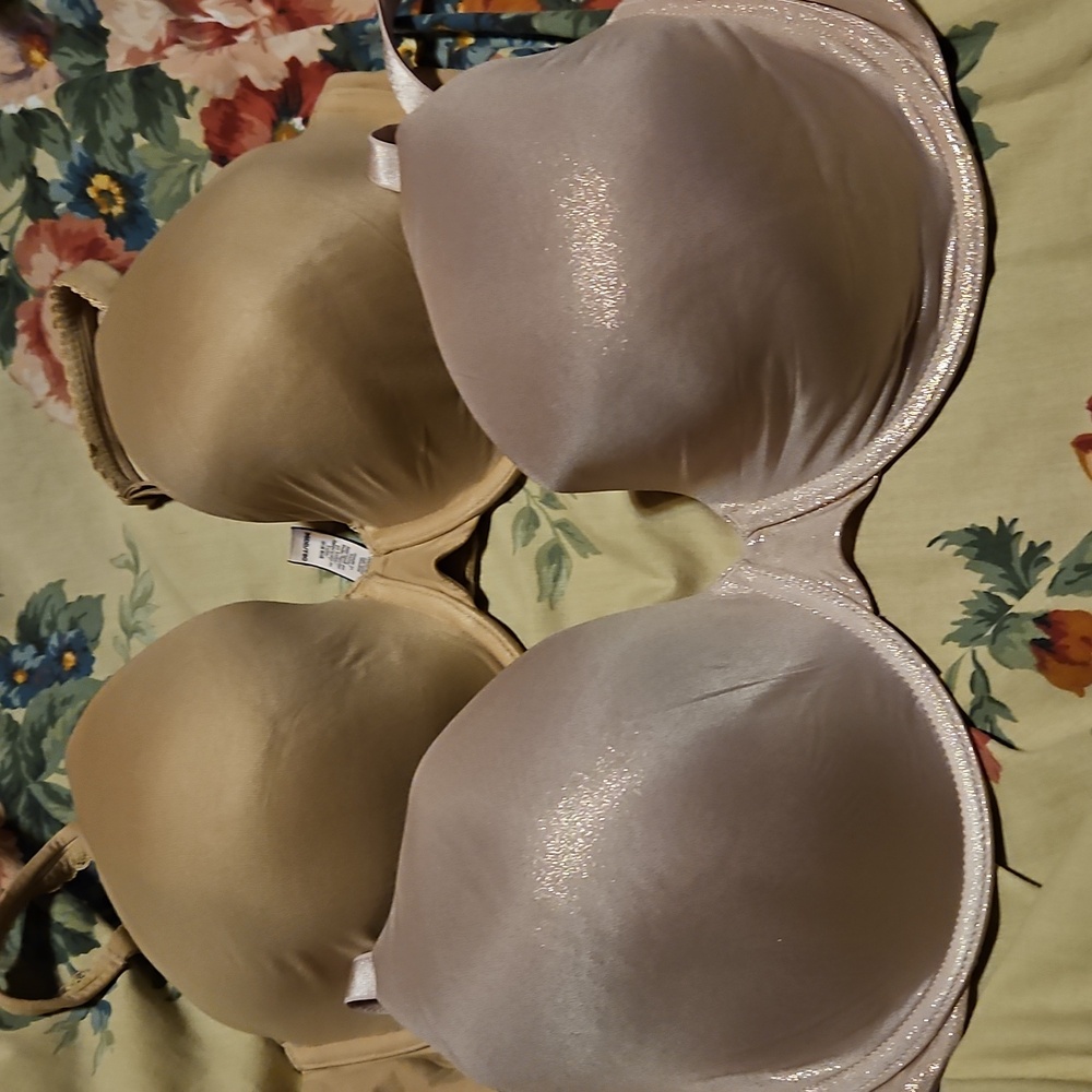 Victoria's secret bundle of two bras 36 DD - Picture 2 of 12